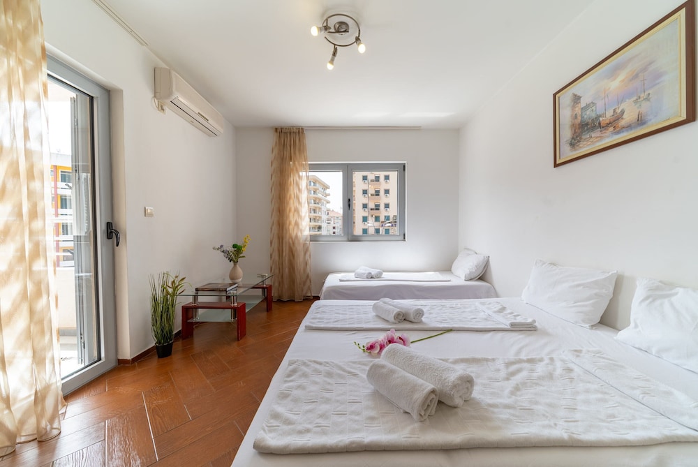 SMS Apartments