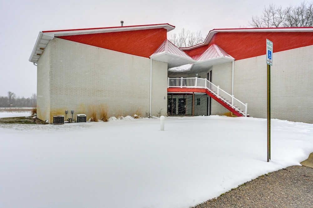 Pigeon Studio, Close to Saginaw Bay Waterfront! view 4