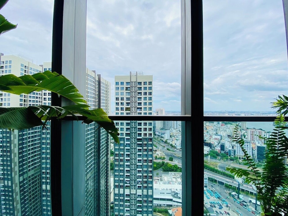 Serenity Serviced Apartments-Landmark 81