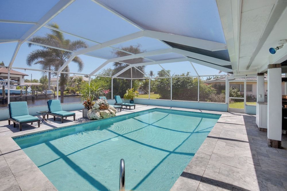 2 Mi to Beach: Canal-front Home in Cape Coral!