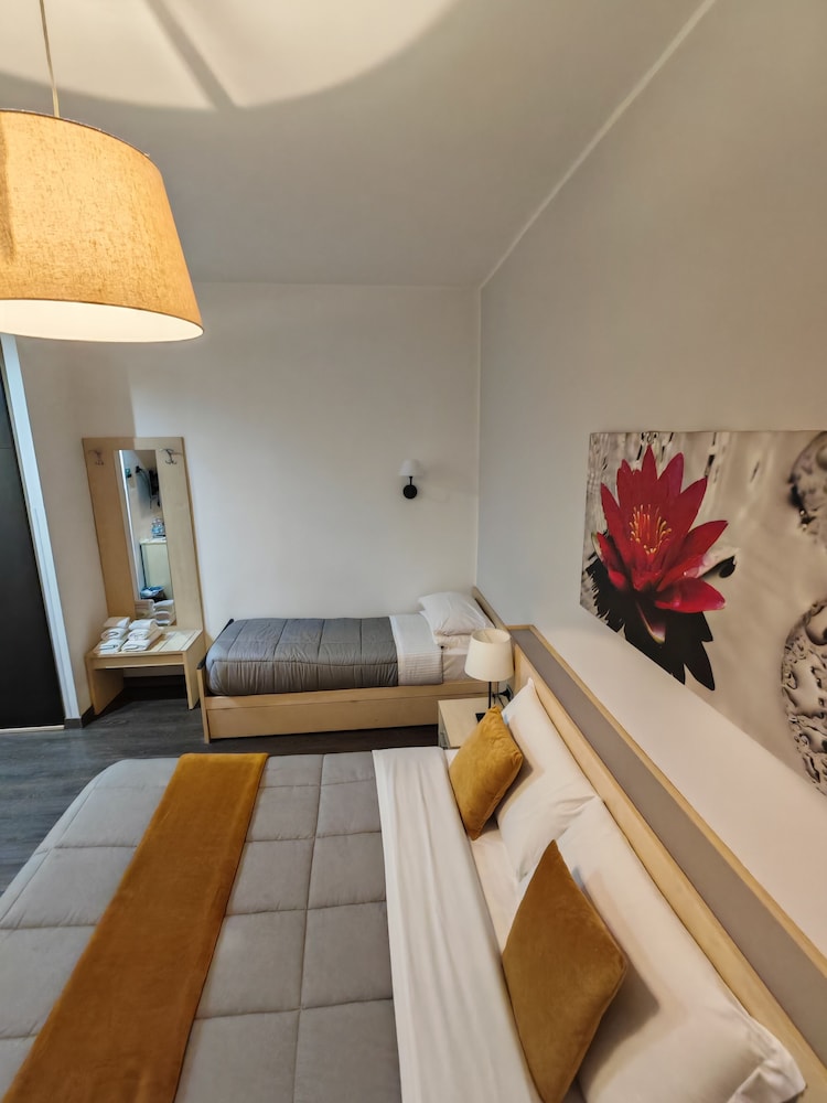 AD 111 ColaDiRienzo Rooms