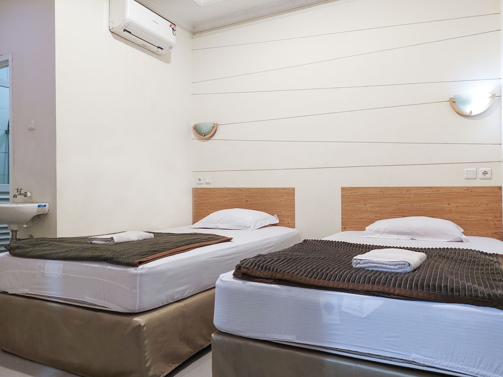 Djuragan Kamar Tiara view 3