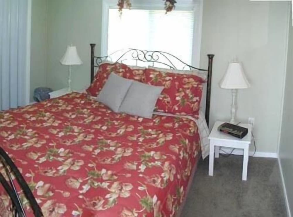 Sooke Vacations - Ty Collwyn Waterfront Retreat - Property Image 3