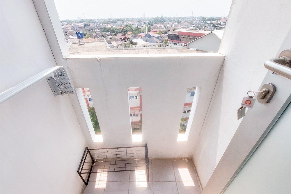 Best Deal Studio Apartment Urbantown Serpong