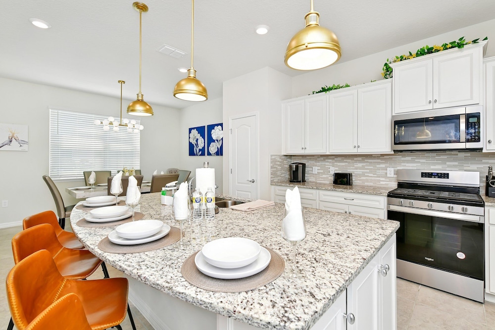5BR Modern Villa in Soltera Resort, Disney, Pool