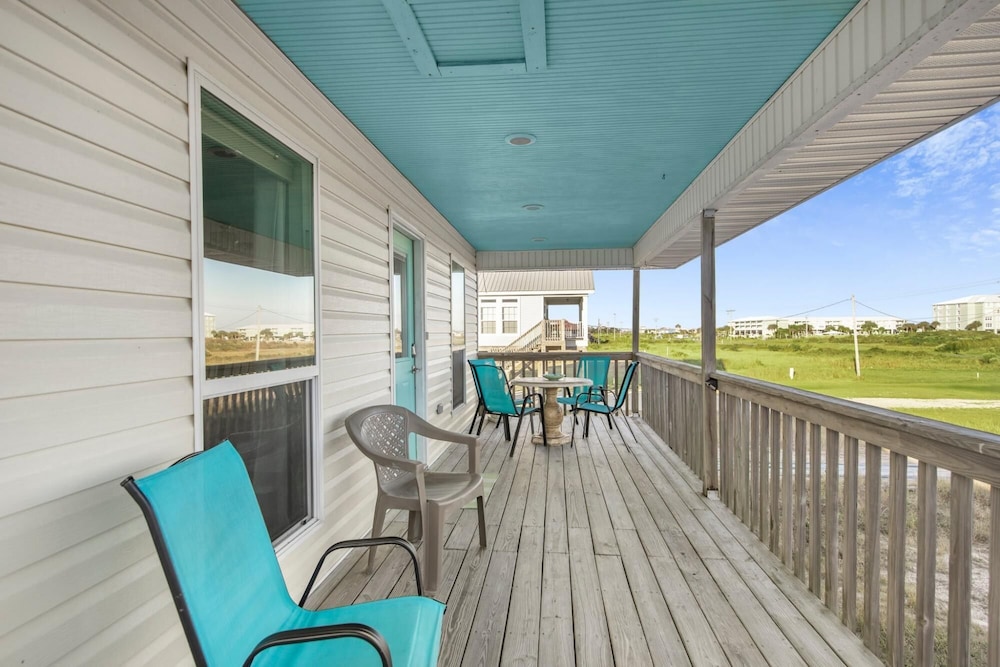 Peaceful House Walking Distance to Sandy Beach view 3