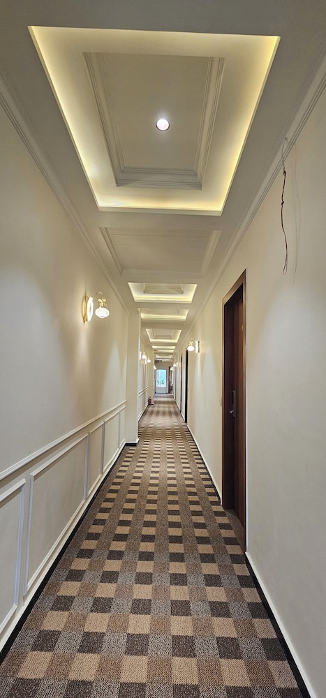 Hotel Sharanga