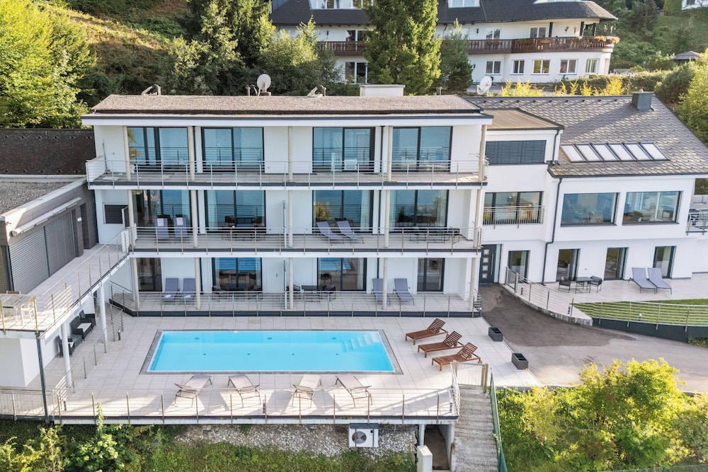 Maria Blick Lake View Apartments
