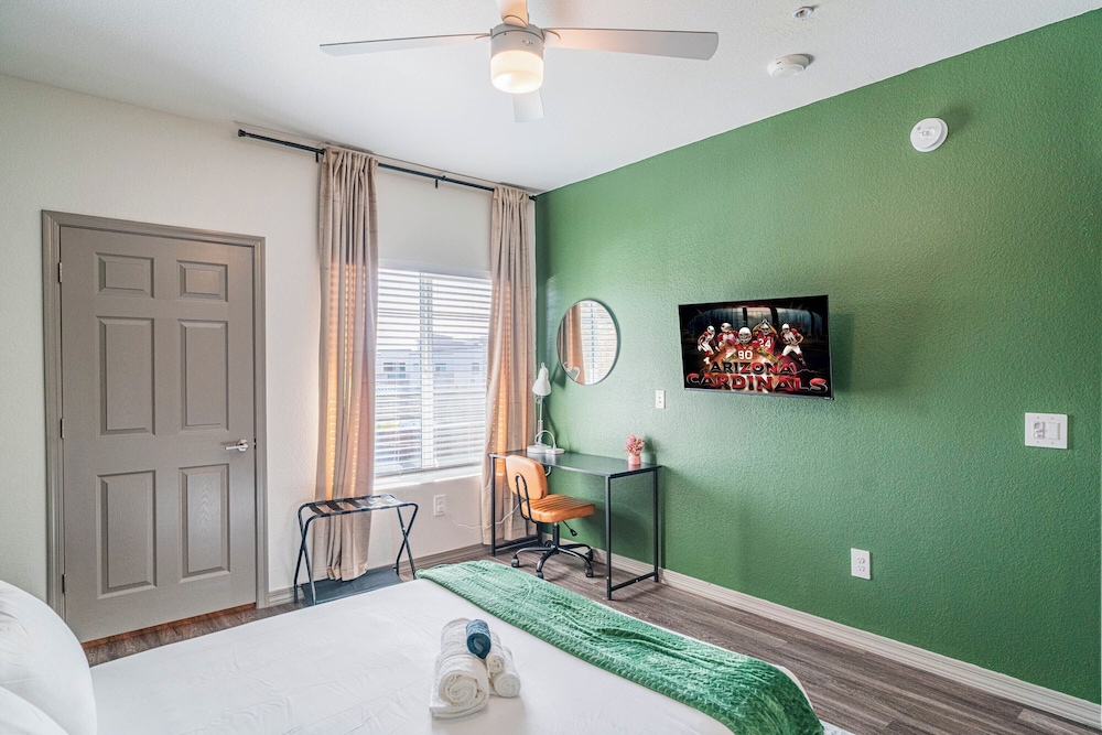 ROVE LIVING/KL - Cardinal 95