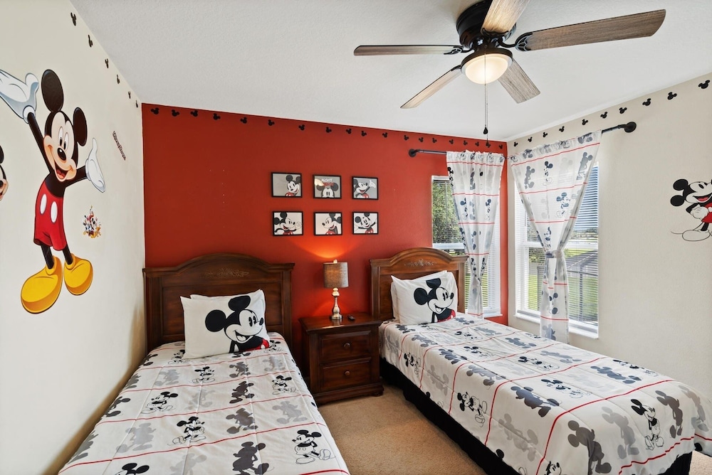 Windsor Palms Resort 5 Bedroom Home with Game Room 5 Home
