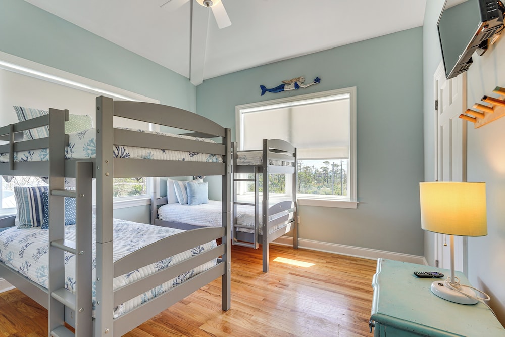 Walk to Ocean: Beach House w/ Pool in Port St Joe!