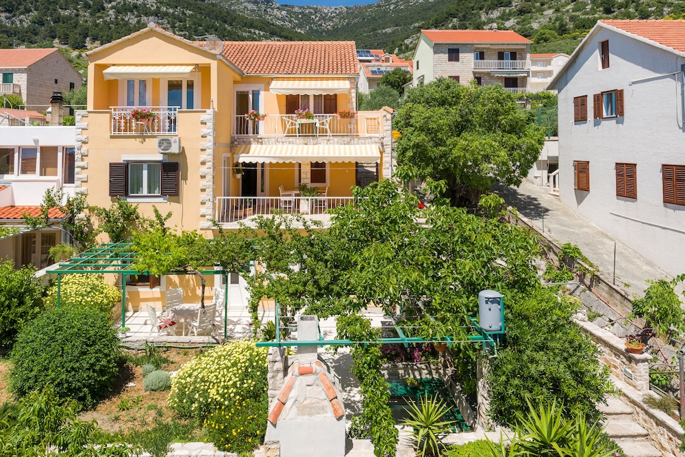Apartments Nada