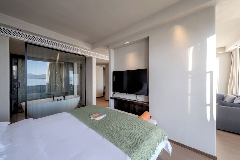 Dali Qingmai Seaview Resort