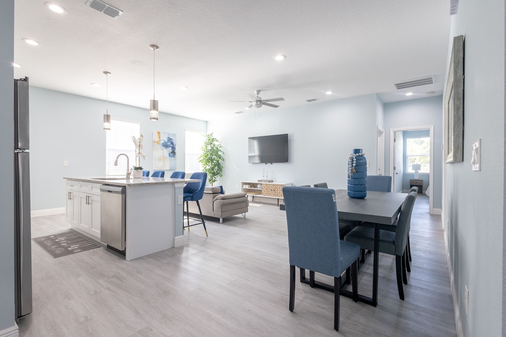 Chestnut Villas Down Town Tampa view 5