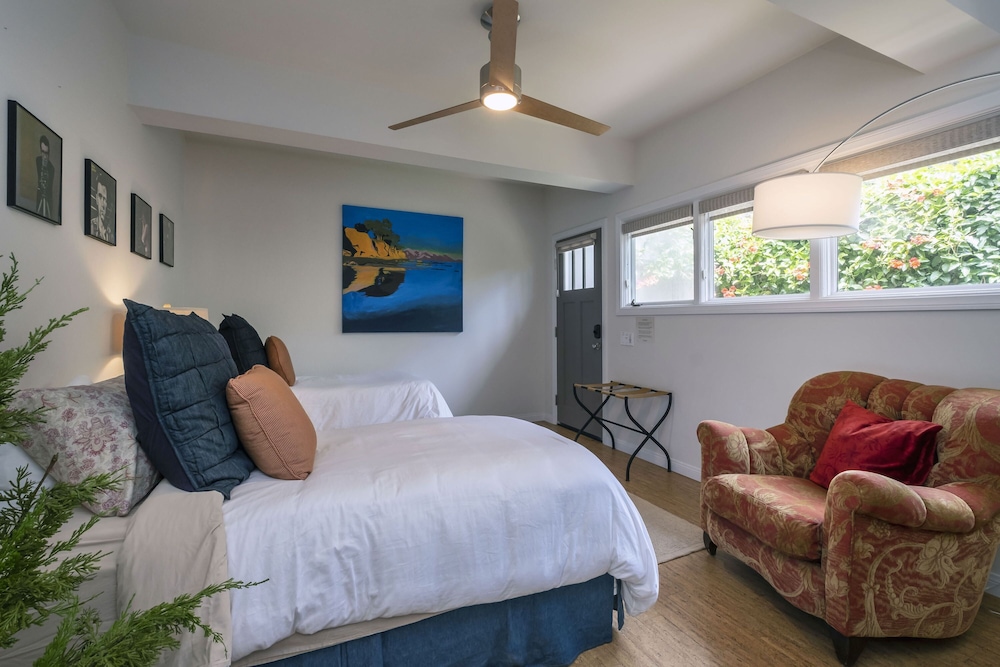 Chic Casita - Walk to Beach view 3