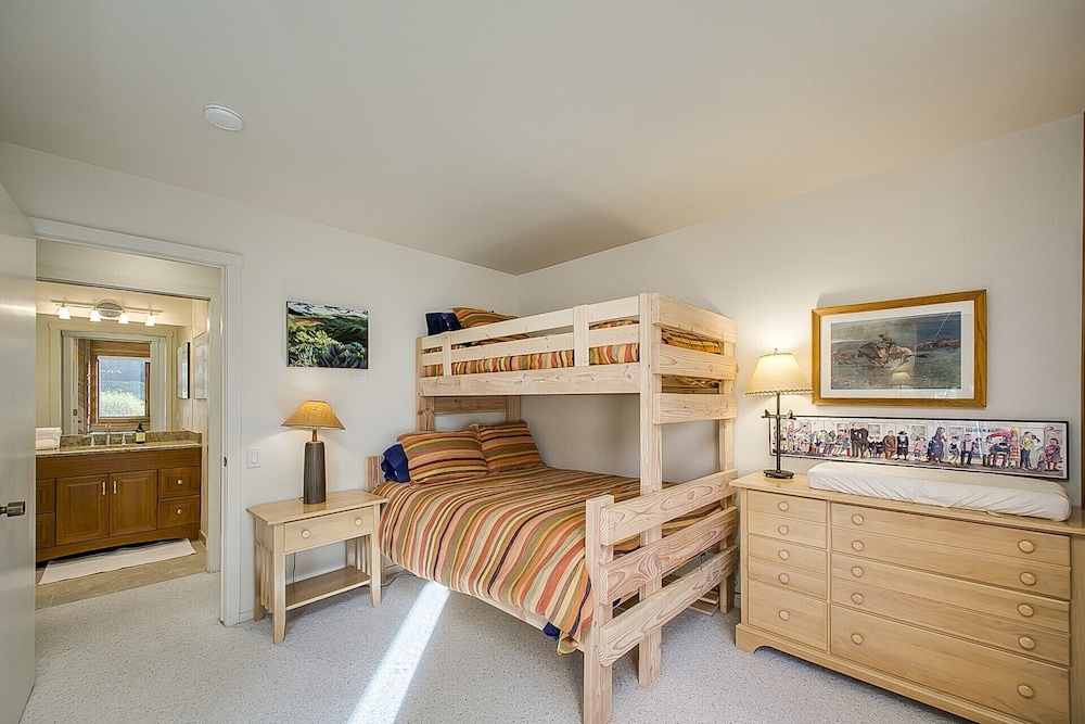 Ketchum Vacations - Teleidoscope Retreat - Property Image 3