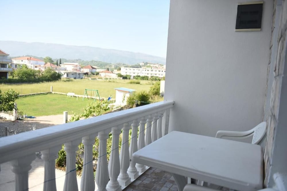 Apartments Cota