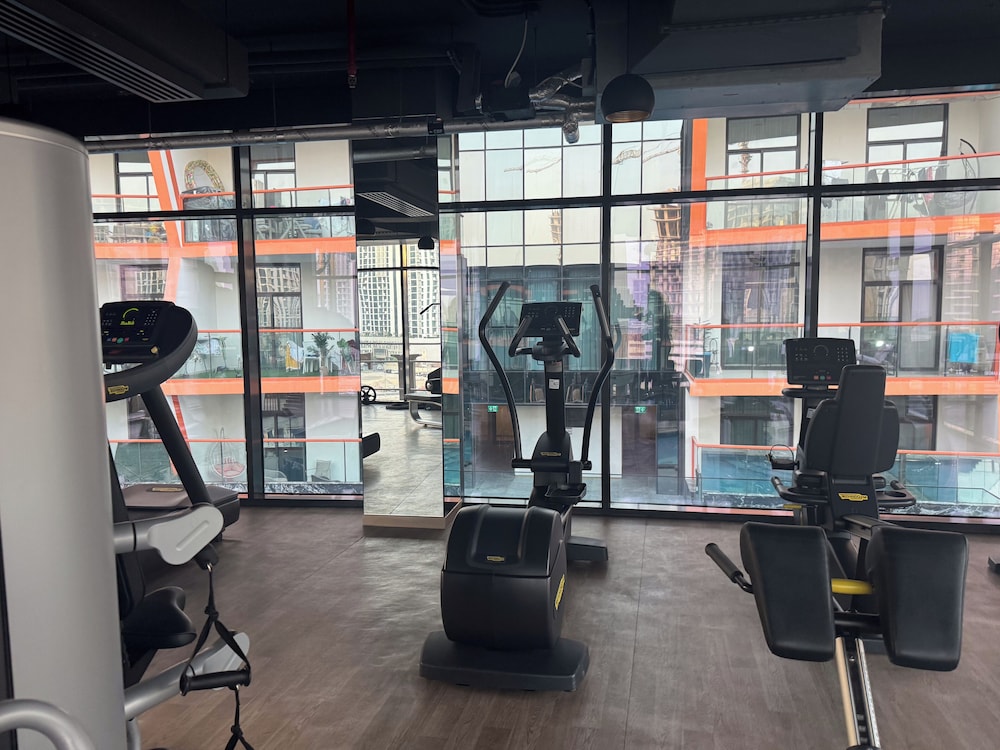 Grapeful Stay – Luxury Hostel Binghatti Avenue Tower Al Jaddaf
