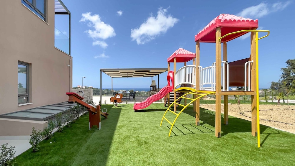 Star Luxury Villa I Gym and Playground