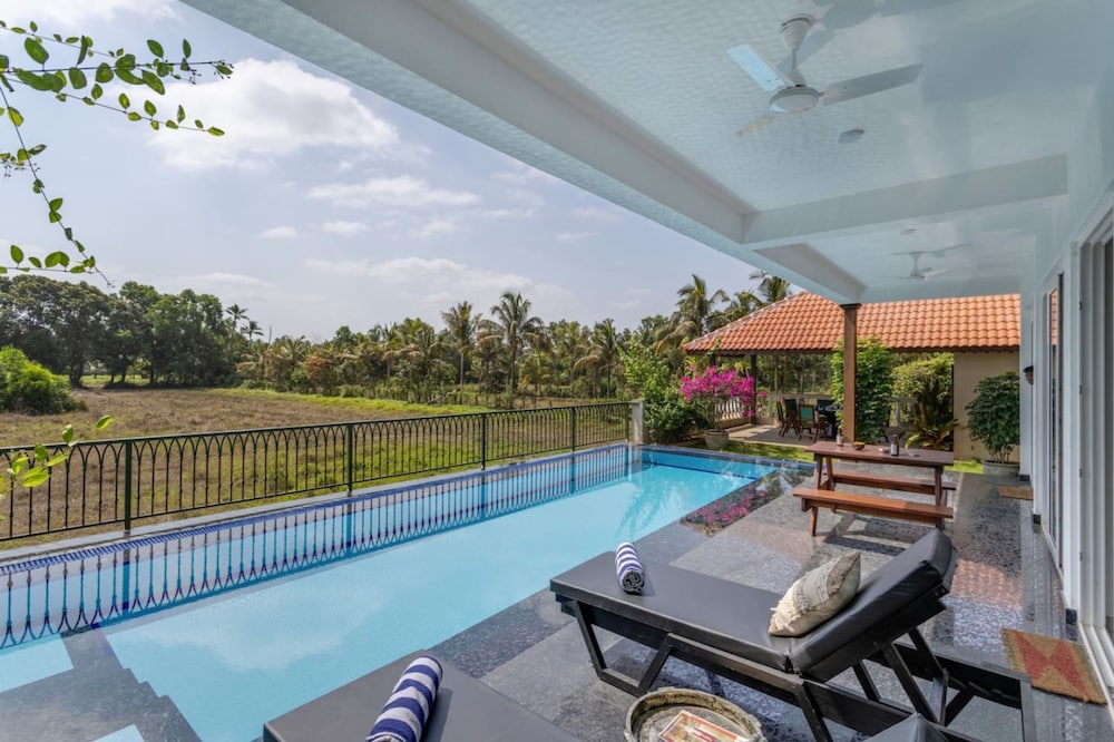 Villa Verona by Hireavilla 6BR With Pool in Parra