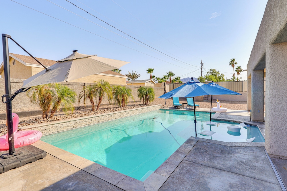 Modern Gem w/ Pool & Mtn Views in Lake Havasu City