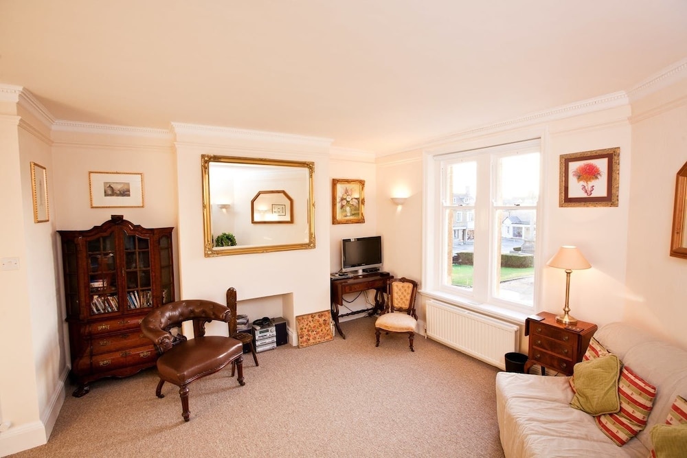 Sherborne Vacations - Abbey Court - Property Image 15