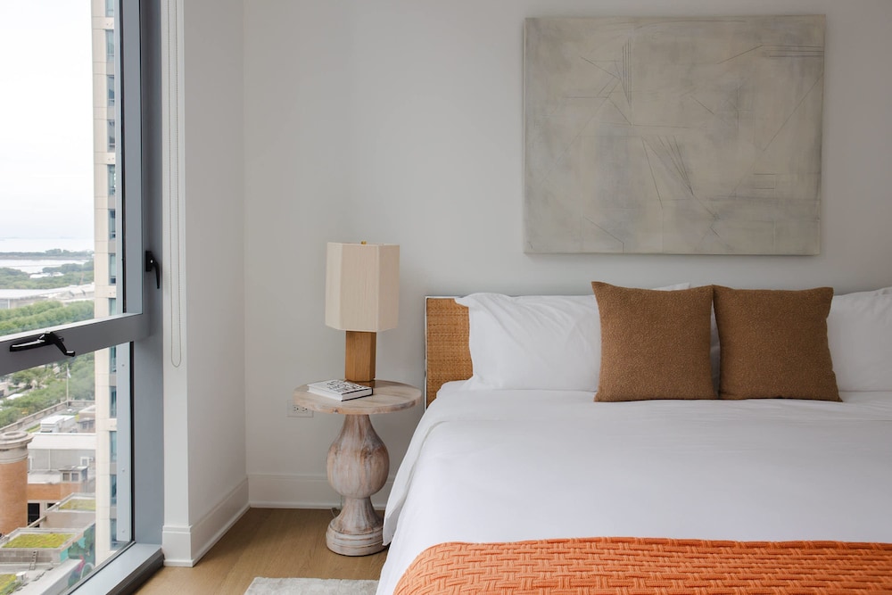 The Lyra Luxury Group Getaway - Two Penthouses
