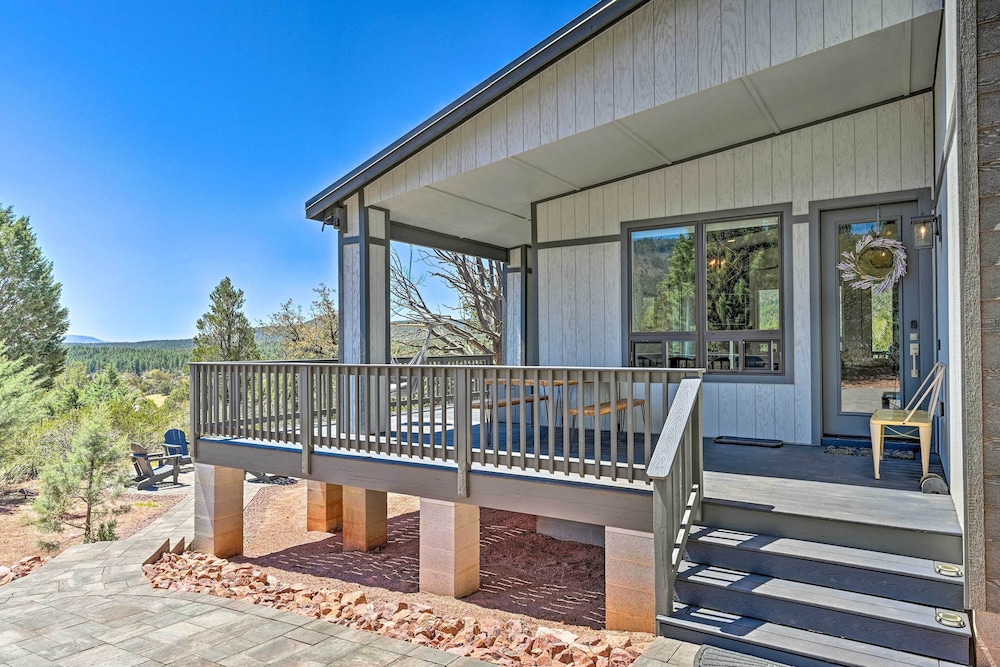 Luxe Pine Escape w/ Mtn Views  Gas Fire Pit! - Property Image 7