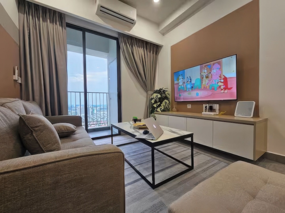 Trefoil @ Setia City Condotel
