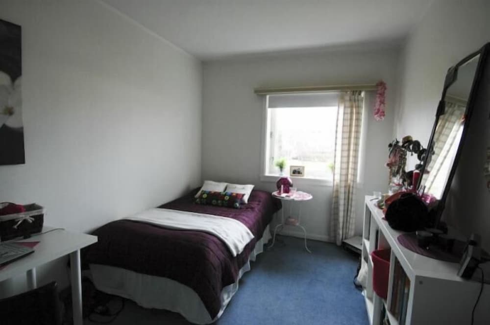StayPlus Four-Bedroom Holiday House view 2