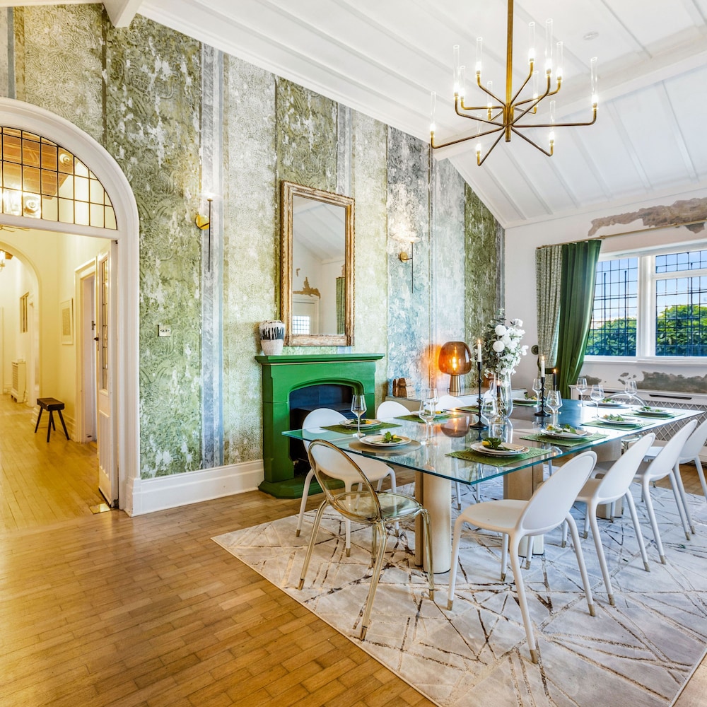 Vane Tower- Historic Retreat With Panoramic Sea Views