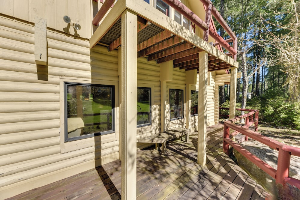 Union Vacation Rental w/ Golf Course Views! view 4