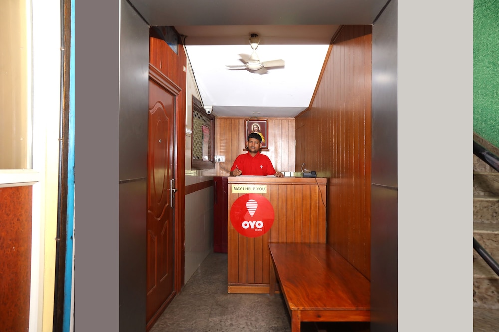 OYO 6711 Geojo Residency