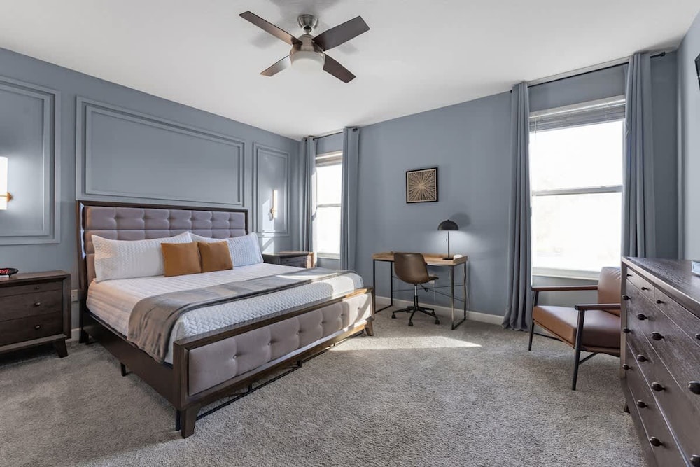 Exclusive Luxe Single Family 6 BR Sl2765