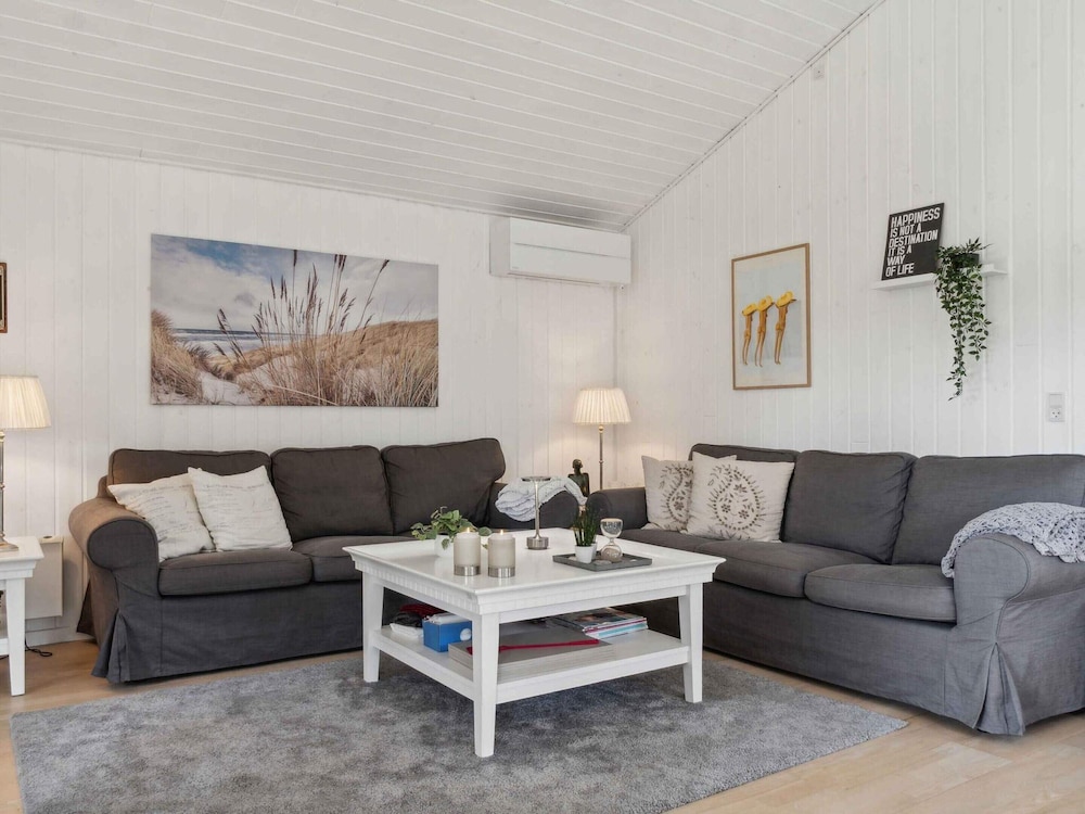 5 Star Holiday Home in Vaeggerlose