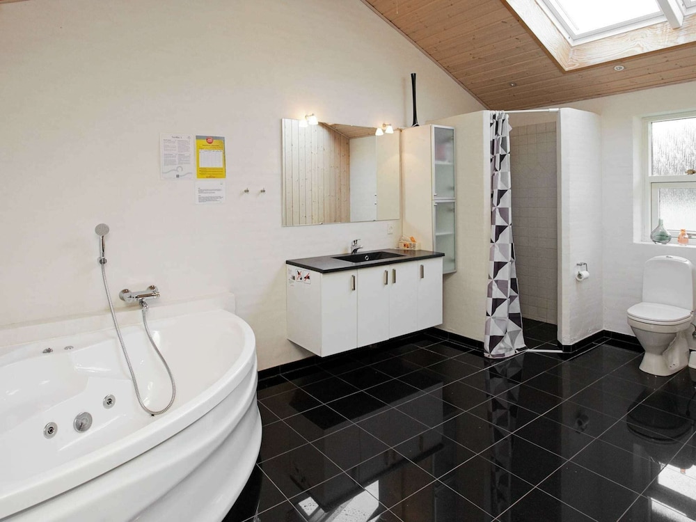 Luxury Retreat in Bratten - By Traum Ferienwohnungen view 3
