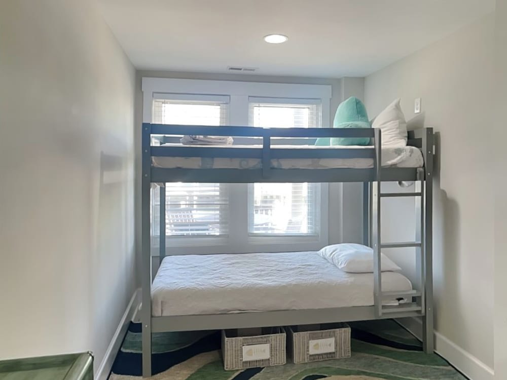 Queens Grant by Topsail Realty