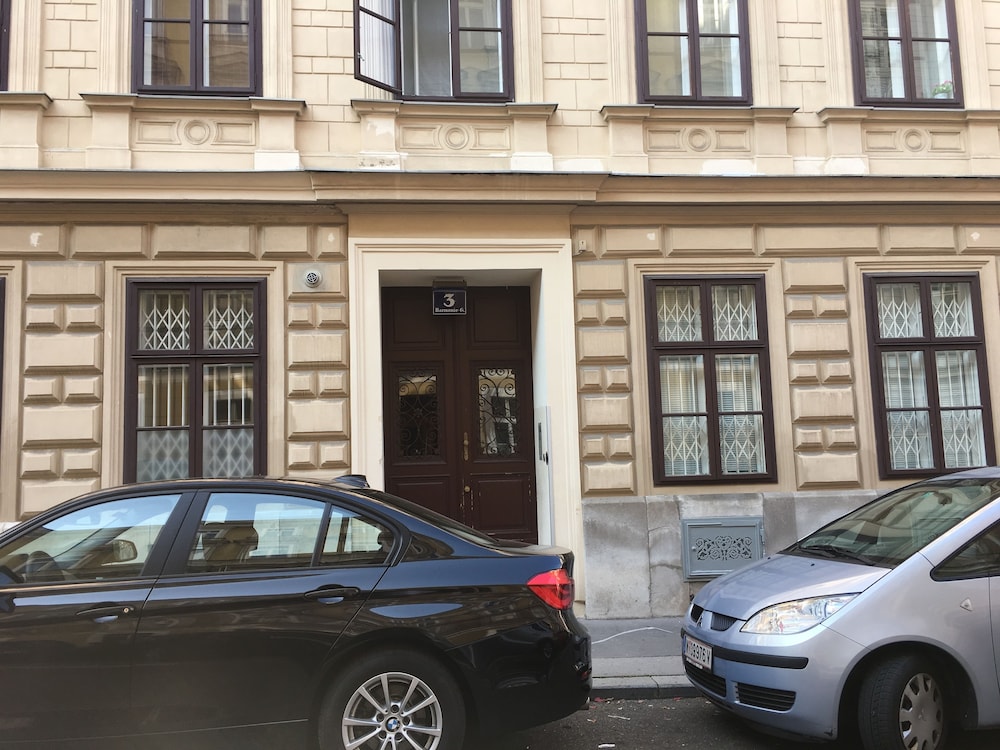 Heart of Vienna Harmoniegasse
