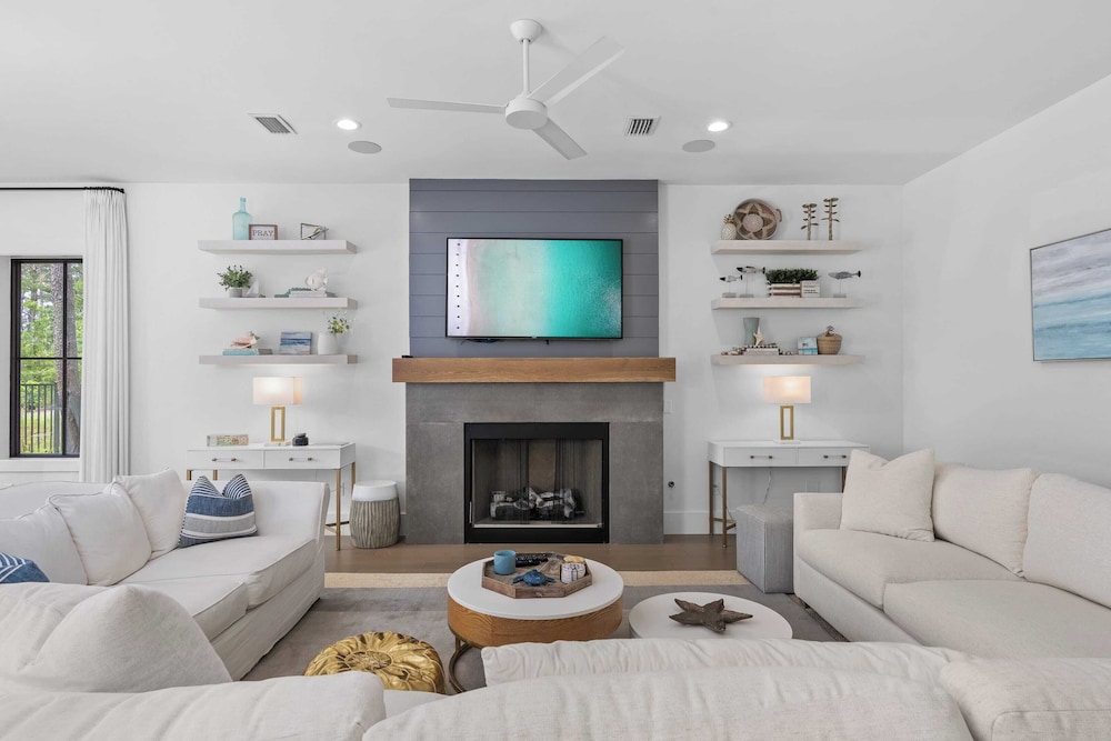 30A Good Vibes by Avantstay Private Pool + Bikes Beach Access