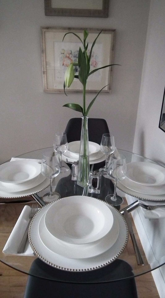 Modern 2 Bedroom Home Near the RDS Arena