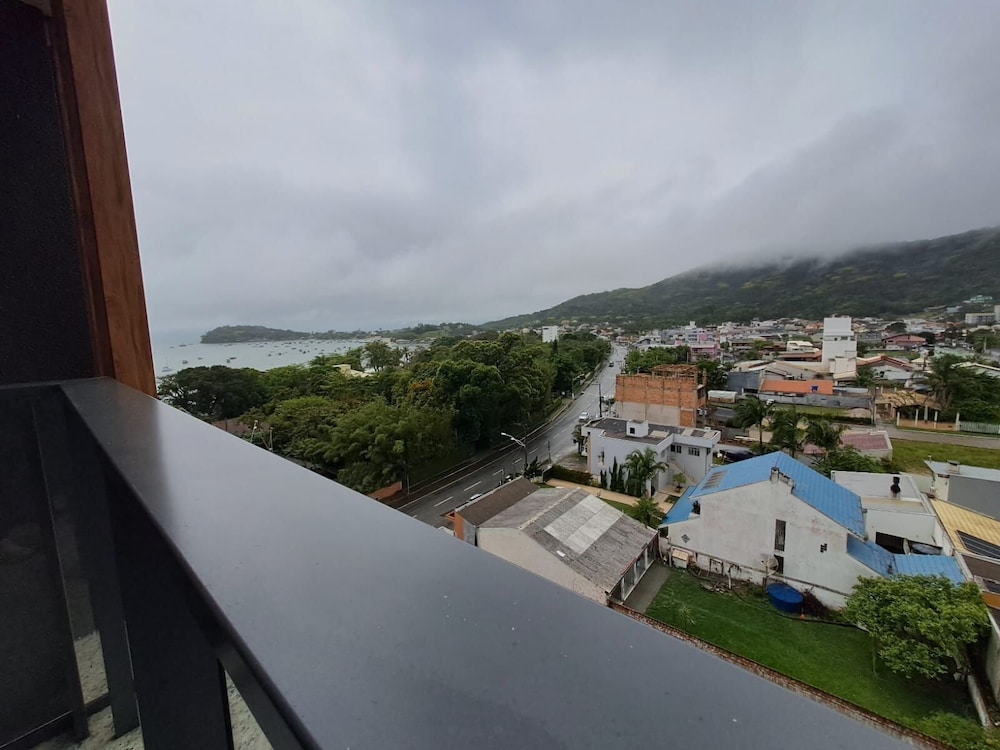 Studios With Side Sea View at Penha Spot PSO - L