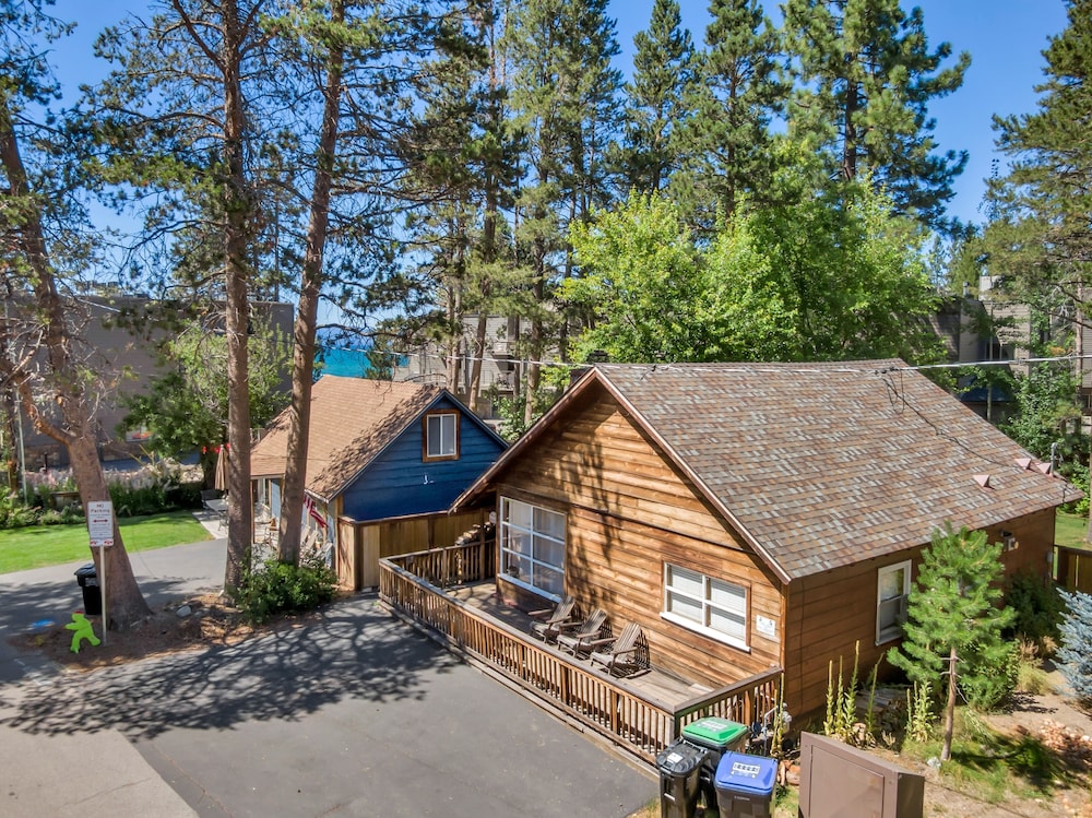 851h Tahoe Classic Cabin Near The Beach 2 Bedroom Cabin
