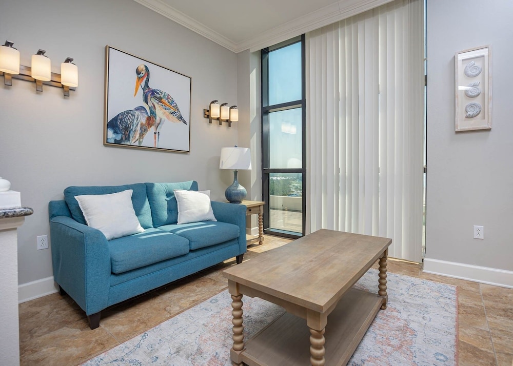 The Oasis 1712 Formerly Phoenix West Ii 1712 4 Bedroom Condo