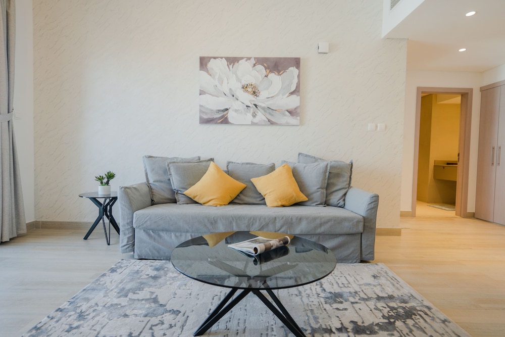 Abu Dhabi Vacations - Nasma Luxury Stays - Water's Edge in Yas - Property Image 34