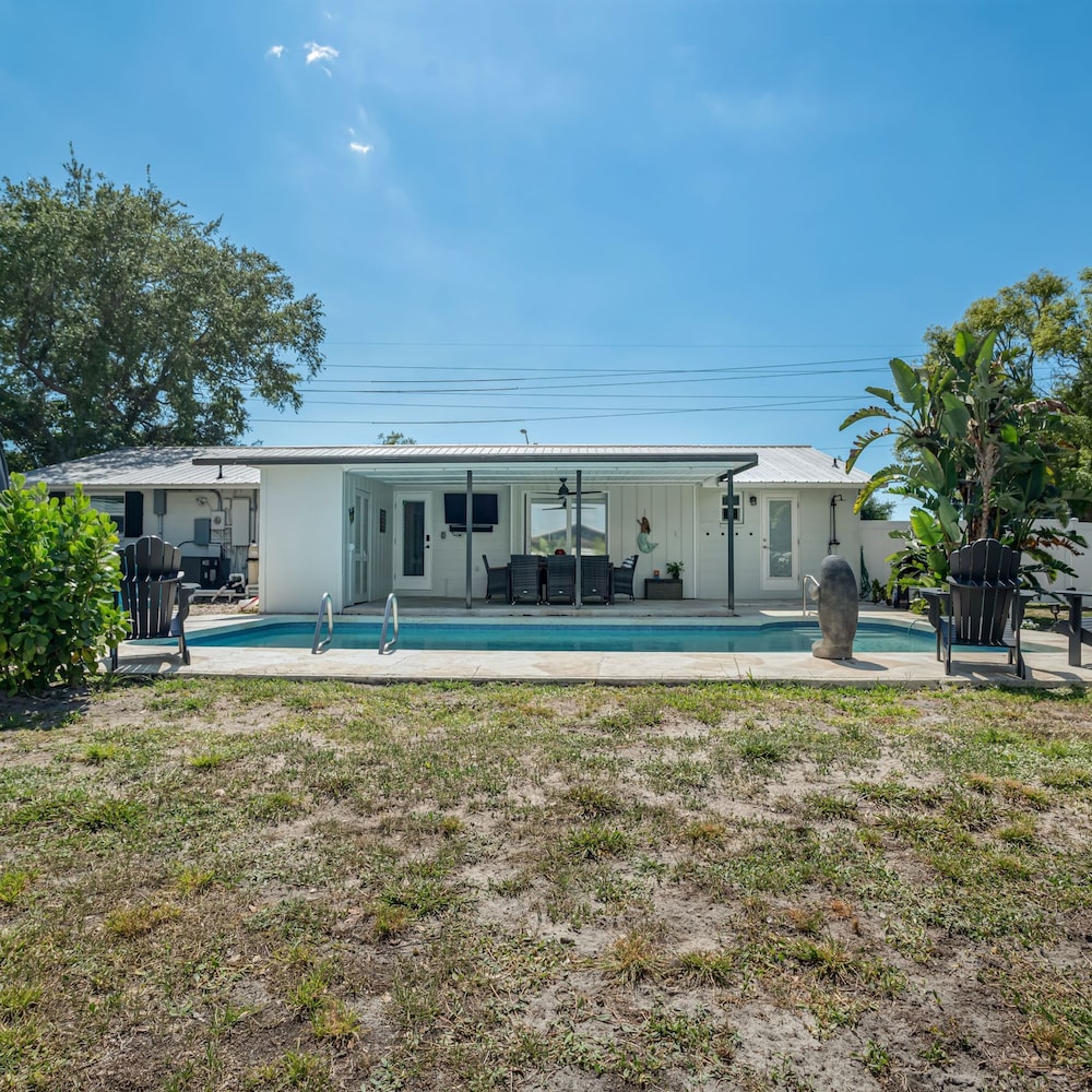Sarasota Resort-like Living Near Siesta Key For 10