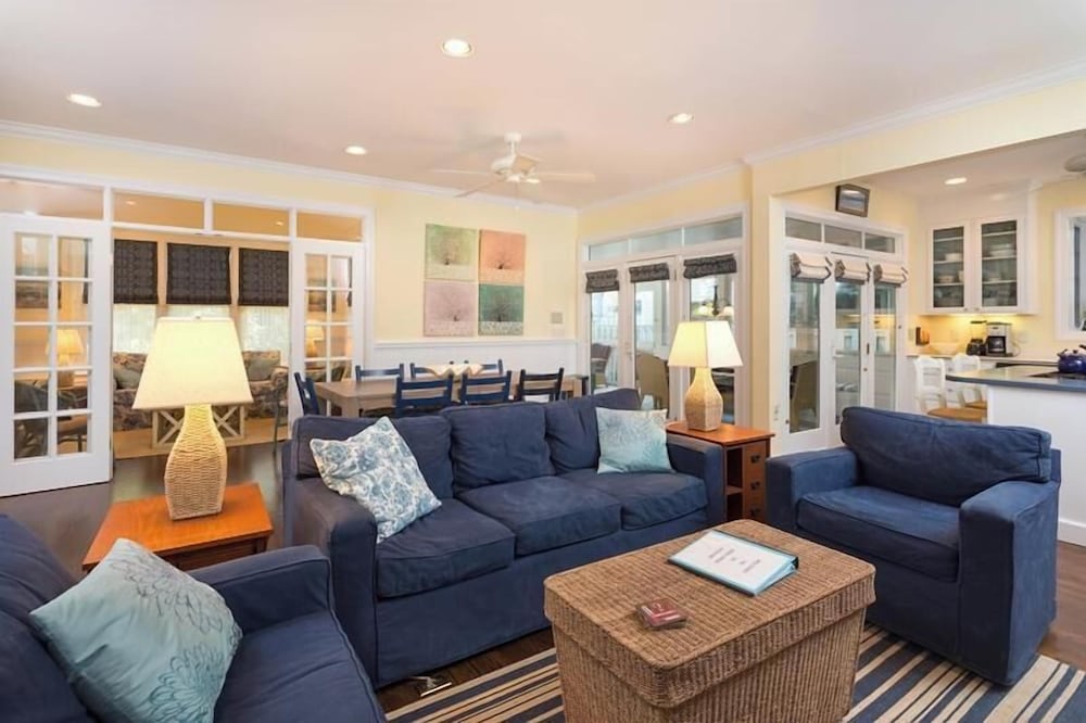 Henlopen Avenue 58