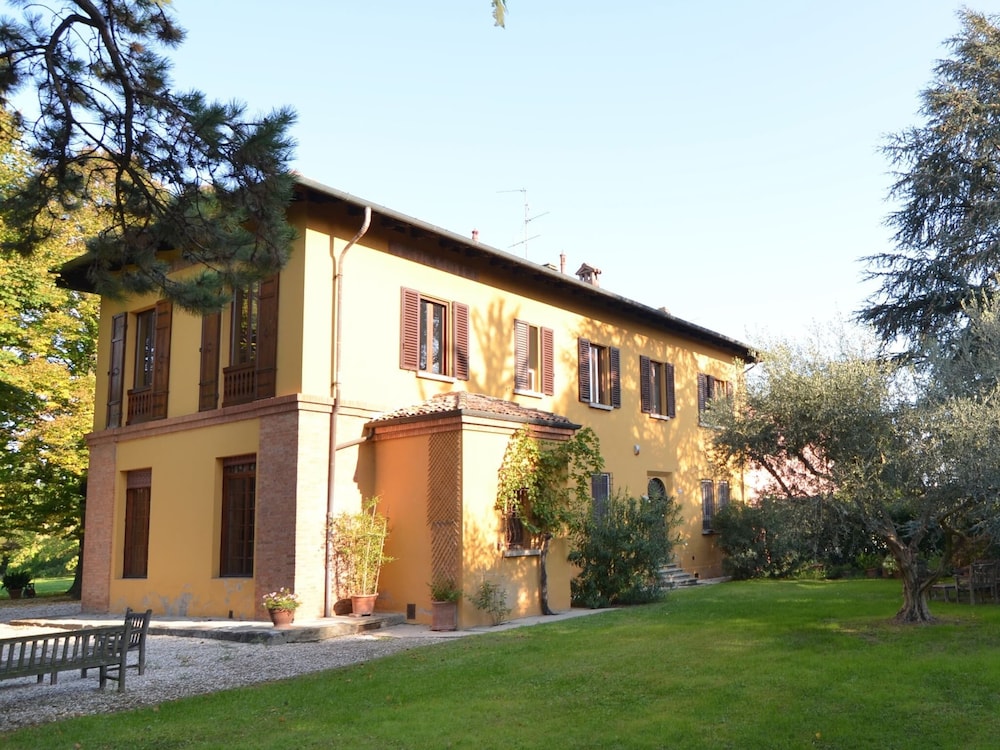 Elegant Holiday Home in Faenza With Garden and Pool