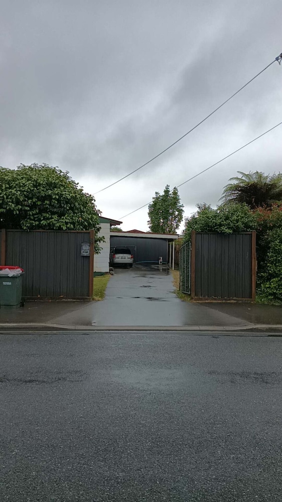 3 Bedroom House at 9 Steeles Lane
