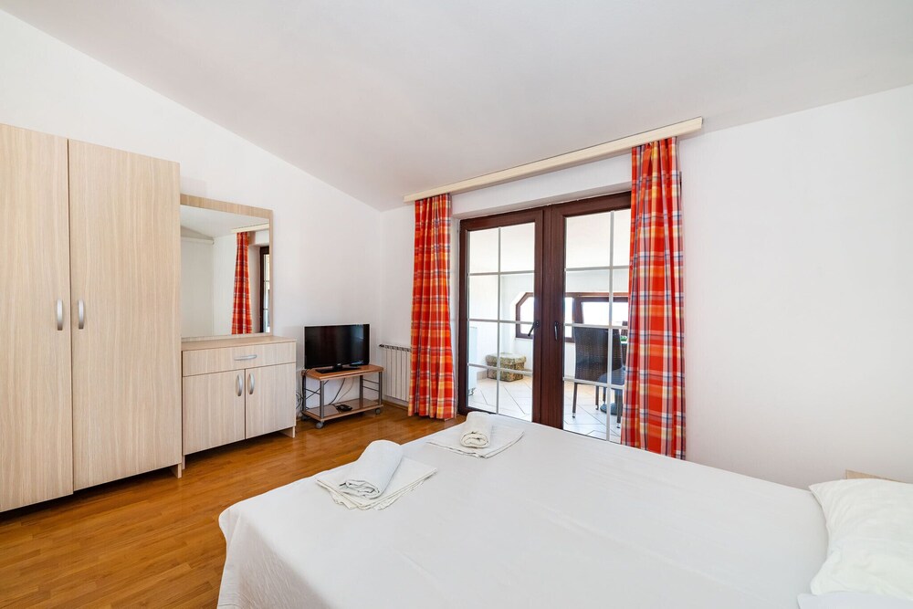 Apartment With One Bedroom view 3