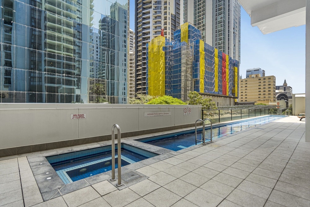 Stylish Brisbane Stay With Pool and Gym Access